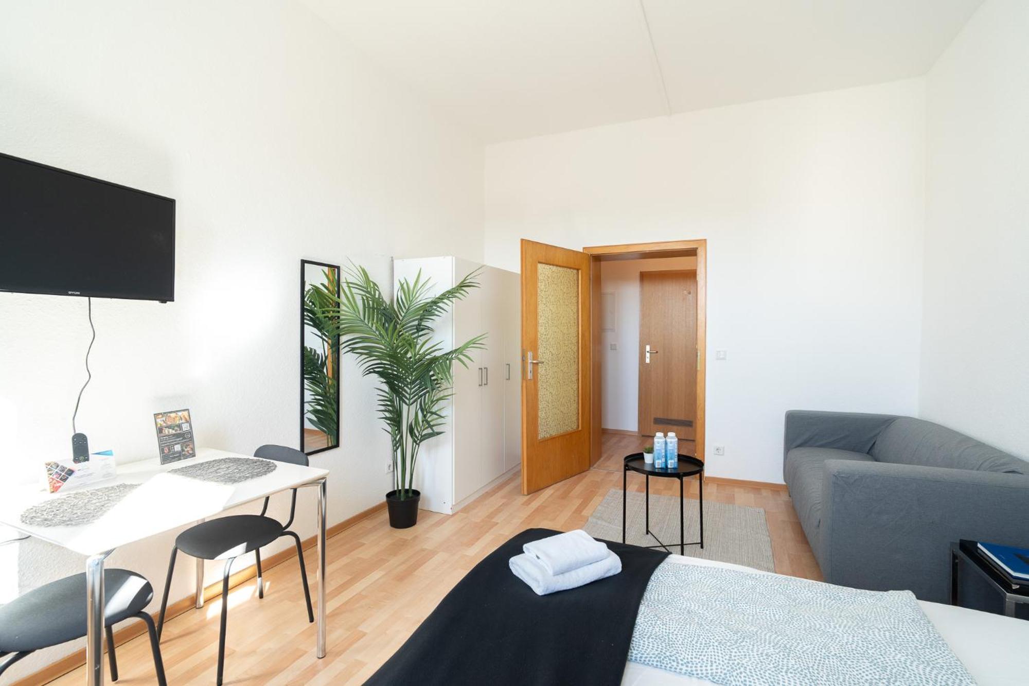 Modernes City-Studio Universitaet Koblenz Koblenz  Kültér fotó